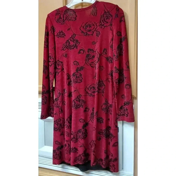 LADIES BURGANDY AND BLACK DRESS BY MOLLY MALLOX SIZE MEDIUM PETITE - Picture 3 of 5